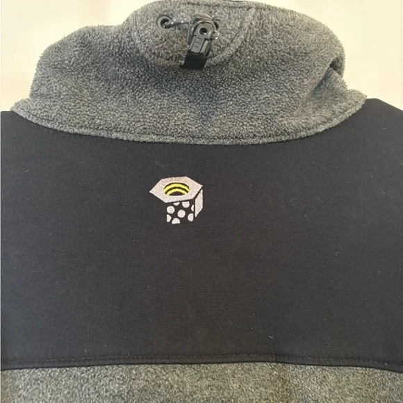 Mountain Hard Wear Gray and Black Fleece Jacket - Picture 6 of 7